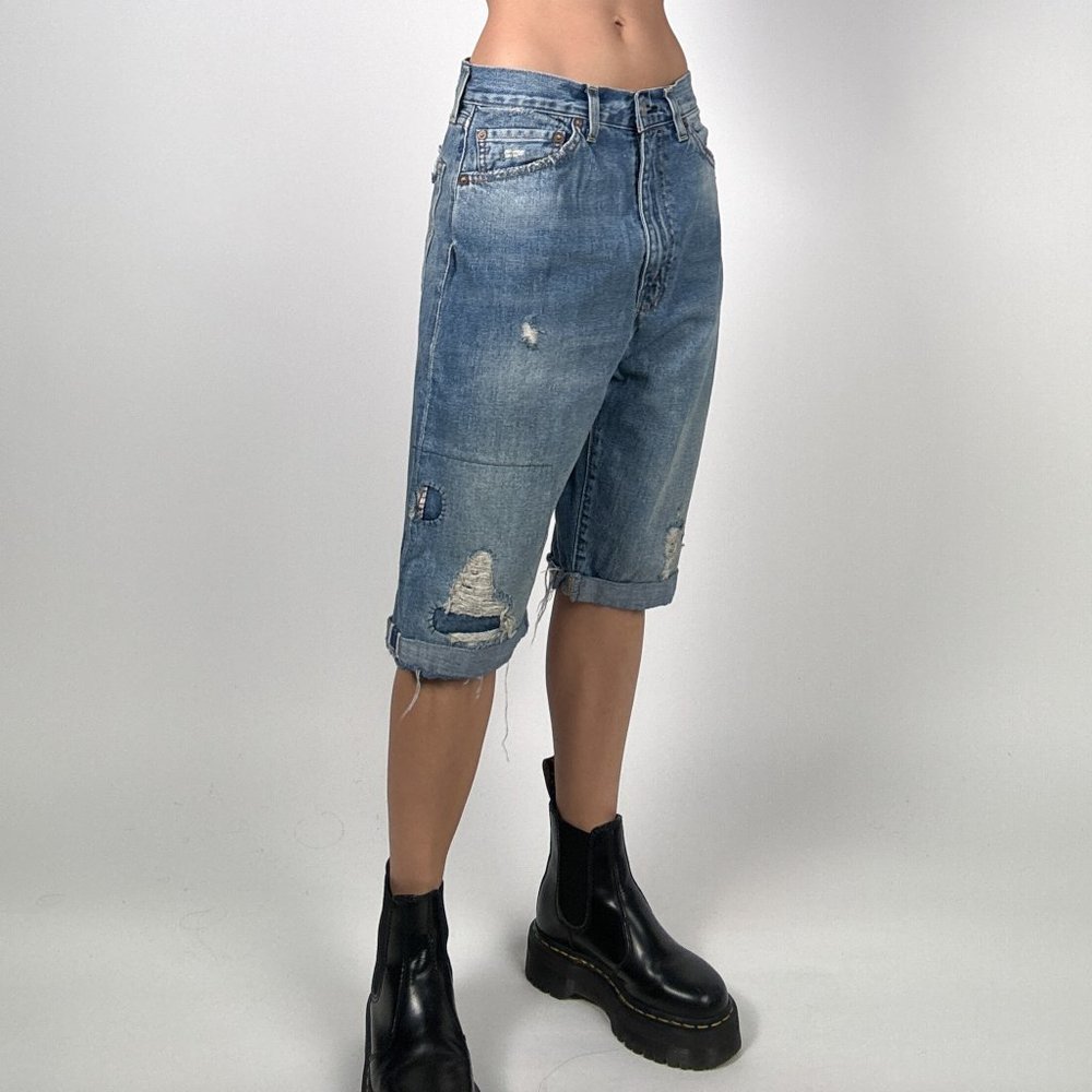 Y2K BAGGIE LEVI'S SHORTS